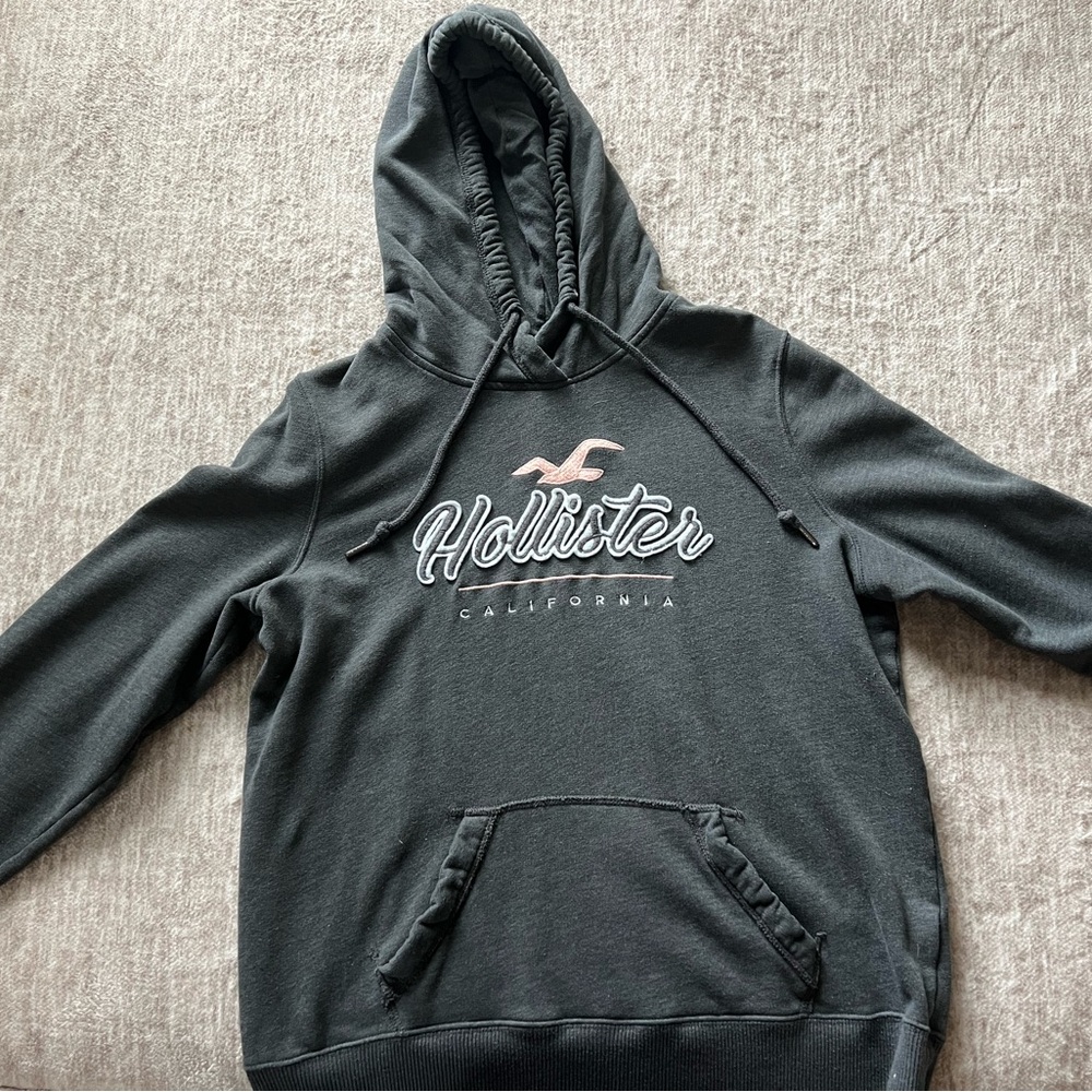 Hollister Men's Dark Gray Hoodie Sweater